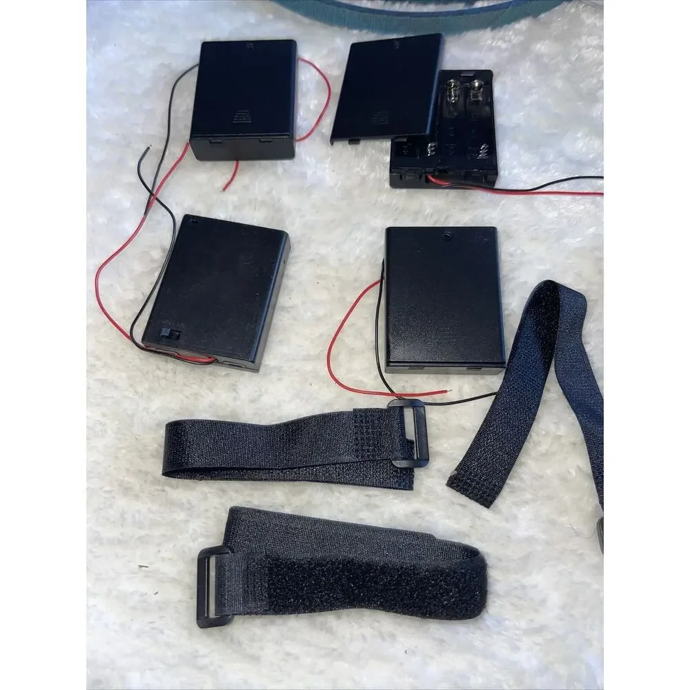 4 x 4-AAA Cells Battery Holder Case‎ Box With Wire Leads & Cover & ON/OFF Switch